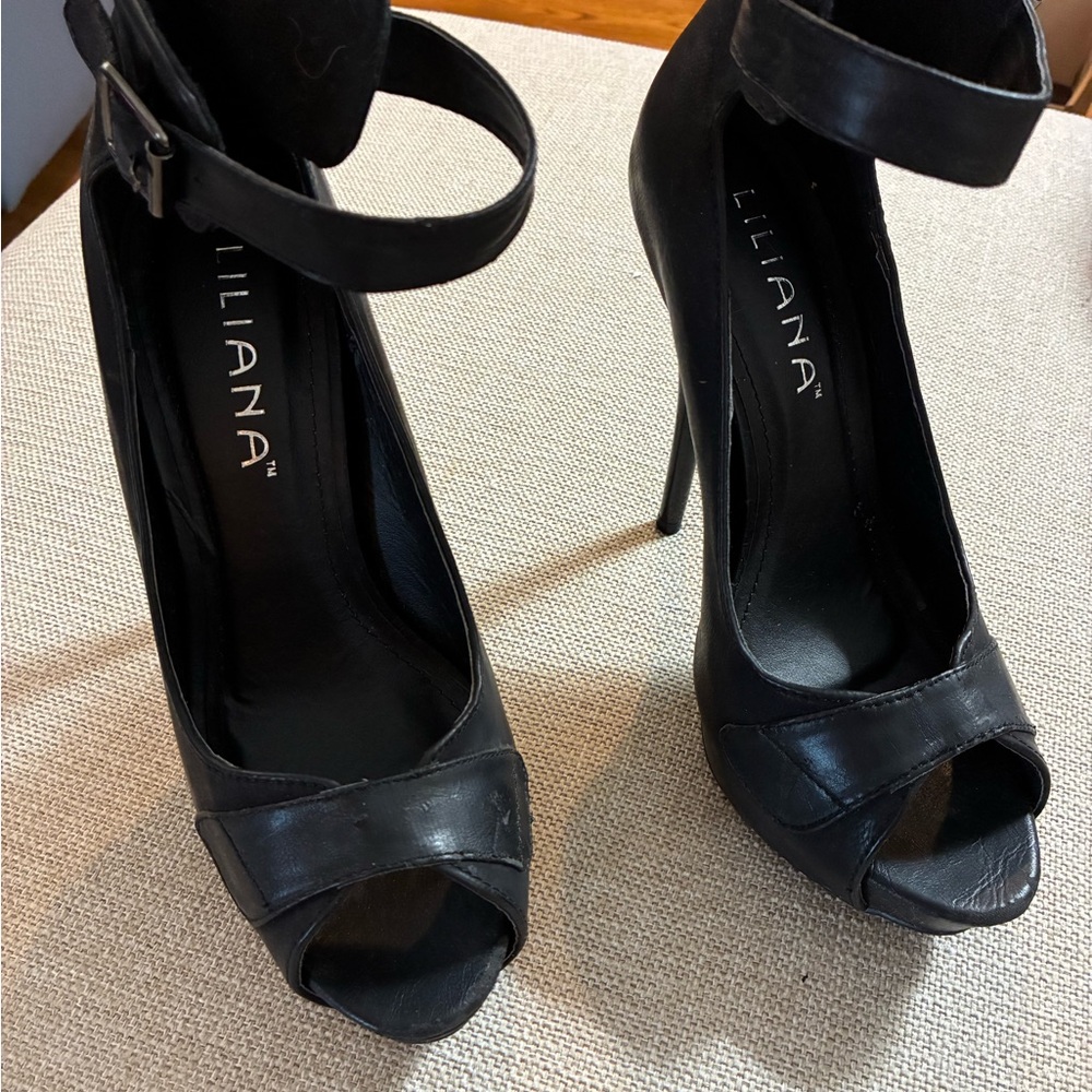 Liliana Elegant Black Ankle Strap Heels